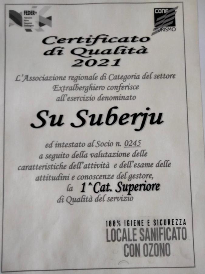 Su Suberju Hotel San Teodoro  Buitenkant foto