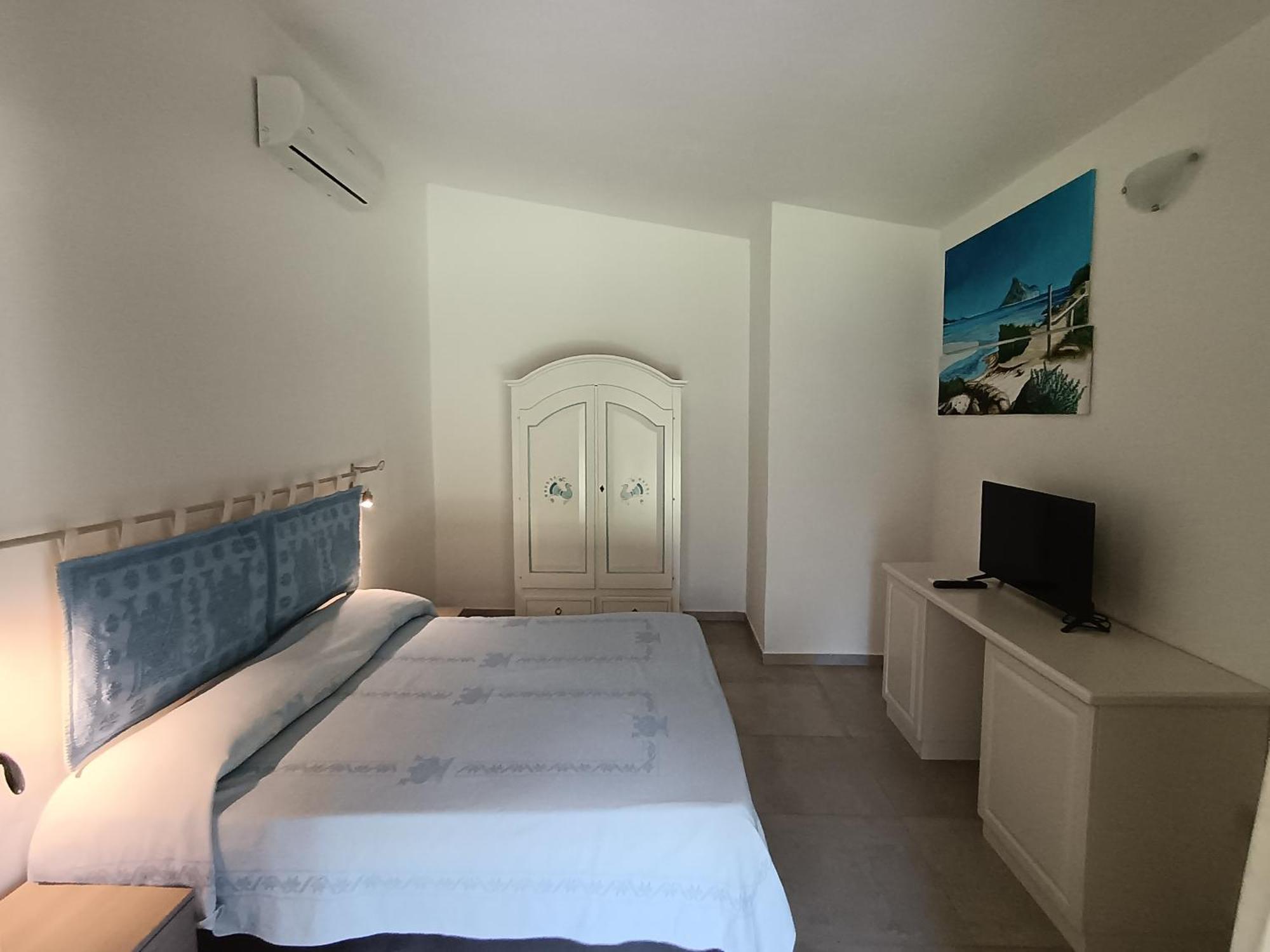 Su Suberju Hotel San Teodoro  Buitenkant foto